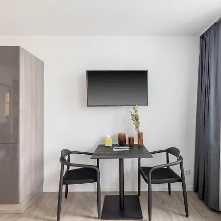 Limehome Friesenplatz - Digital Access 3* Kolín nad Rýnem