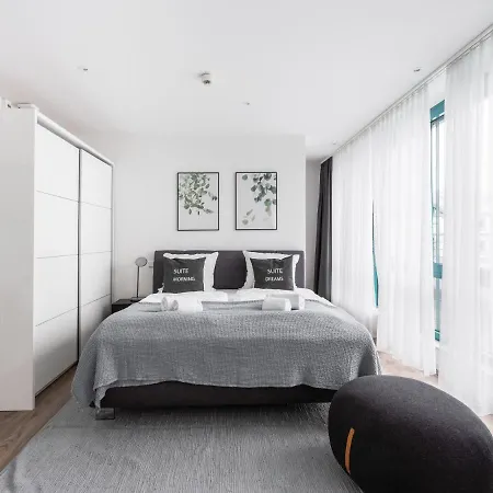 מלון דירות Limehome Friesenplatz - Digital Access 3*