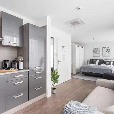 Apart-hotel Limehome Friesenplatz - Digital Access 3*