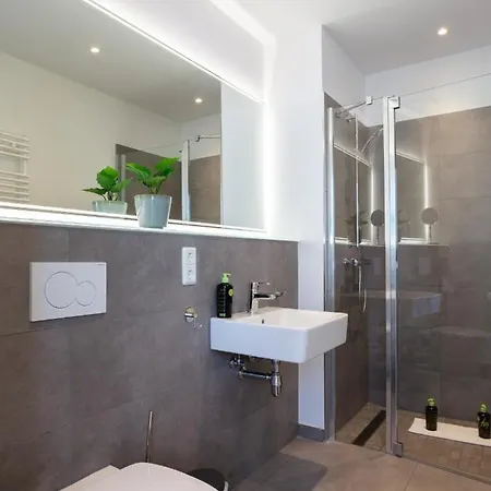 Hotel apartamentowy Limehome Friesenplatz - Digital Access