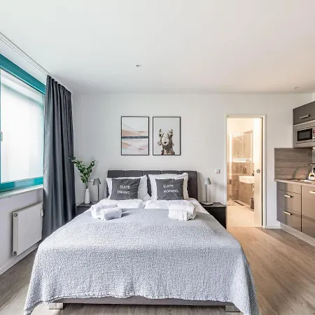 Hotel apartamentowy Limehome Friesenplatz - Digital Access 3*
