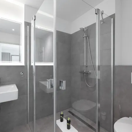 Limehome Friesenplatz - Digital Access Hotel apartamentowy 3*