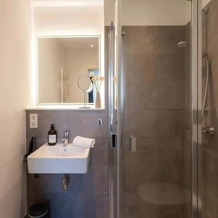 Limehome Friesenplatz Aparthotel 3*