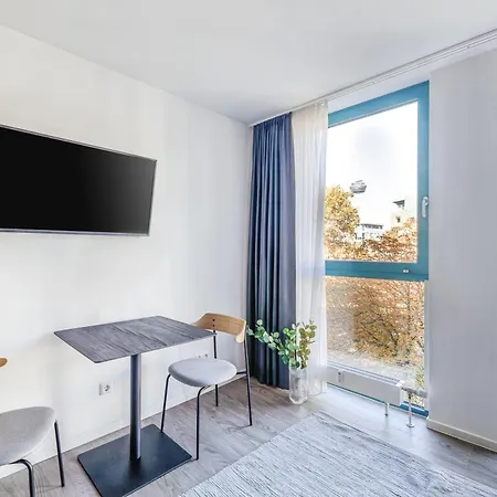 아파트호텔 Limehome Friesenplatz - Digital Access 3*