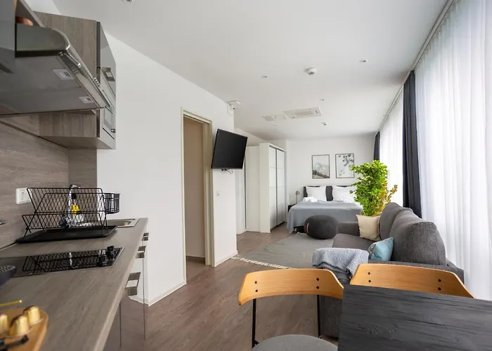 Limehome Friesenplatz - Digital Access 3* Kolín nad Rýnem