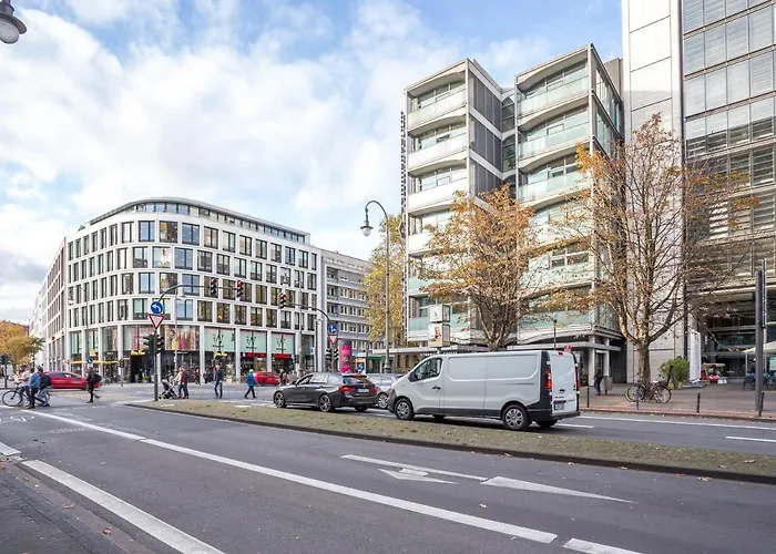 Hotel apartamentowy Limehome Friesenplatz - Digital Access Kolonia