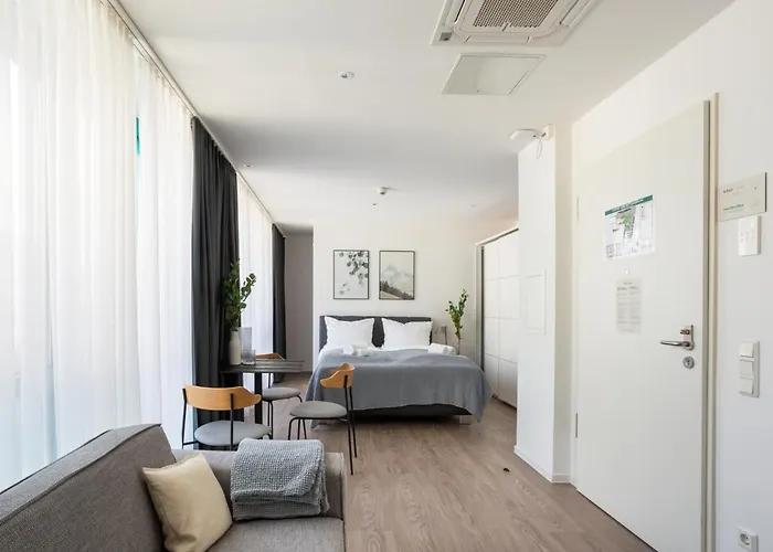 Limehome Friesenplatz - Digital Access 3* Kolín nad Rýnem