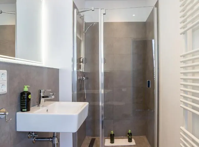 Limehome Friesenplatz Aparthotel 3*