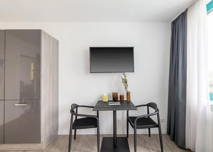 Limehome Friesenplatz - Digital Access 3* Kolín nad Rýnem