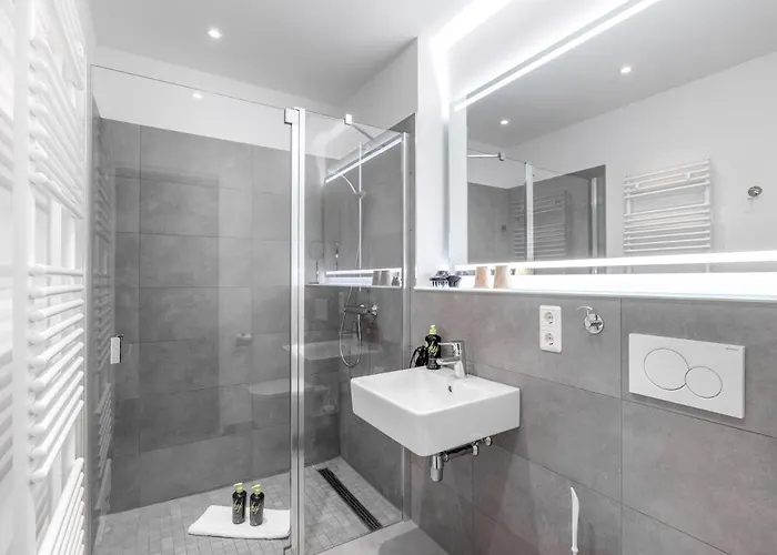 Limehome Friesenplatz - Digital Access Aparthotel