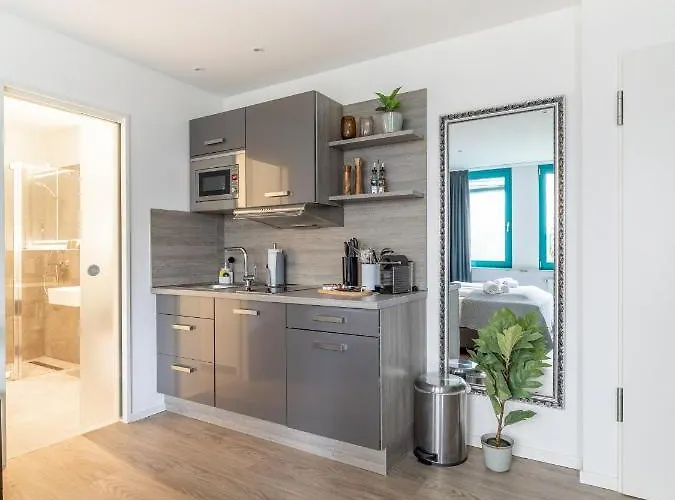 Hotel apartamentowy Limehome Friesenplatz - Digital Access 3*