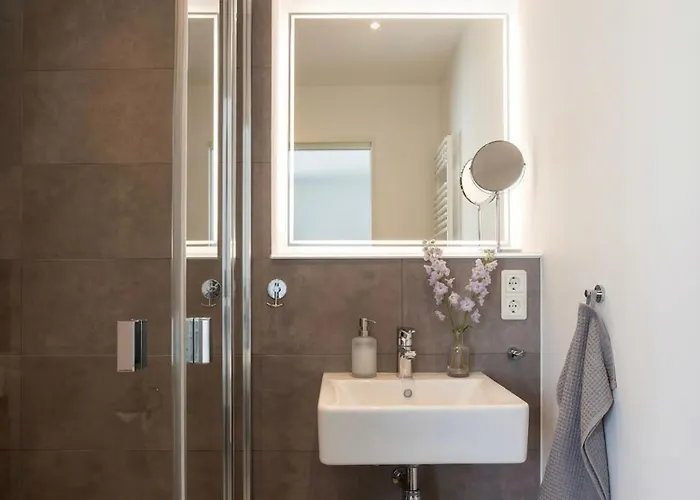 Limehome Friesenplatz - Digital Access Apart Otel 3*
