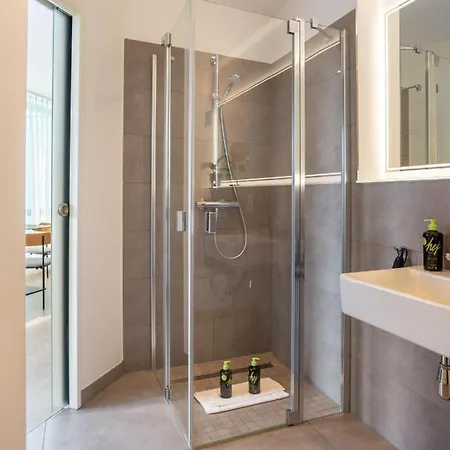 Limehome Friesenplatz - Digital Access كولونيا