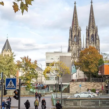 Limehome Friesenplatz - Digital Access كولونيا