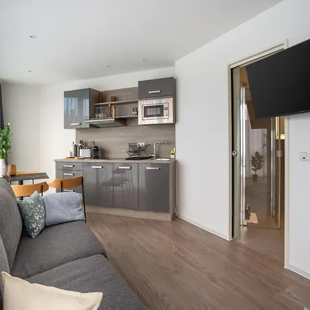 Aparthotel Limehome Friesenplatz - Digital Access 3*
