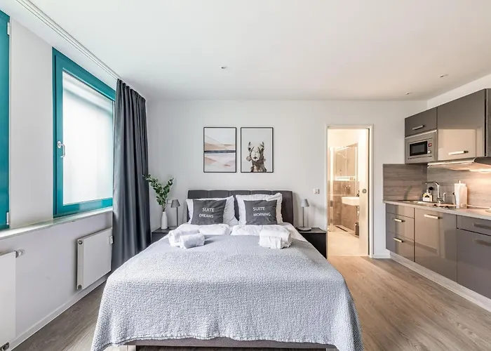 Hotel apartamentowy Limehome Friesenplatz - Digital Access 3*