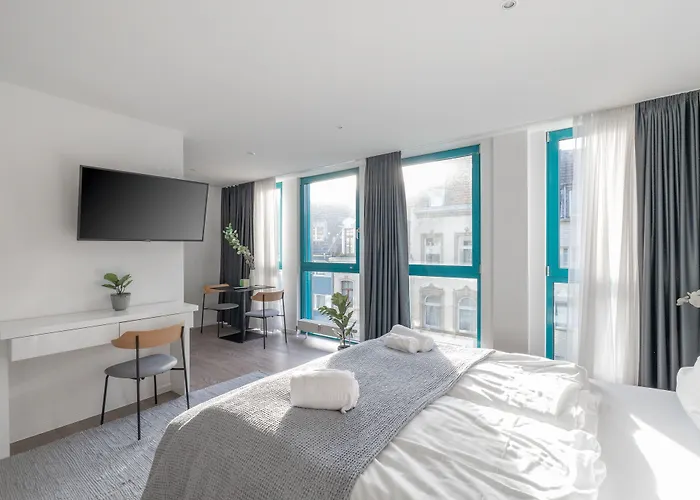 Hotel apartamentowy Limehome Friesenplatz - Digital Access Kolonia