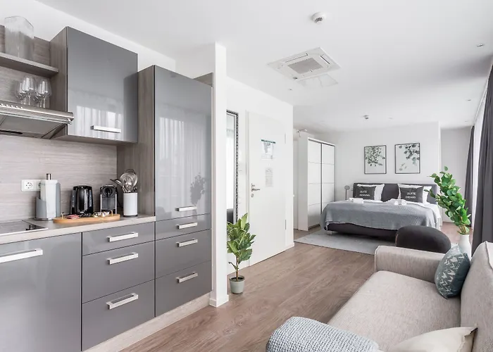 Hotel apartamentowy Limehome Friesenplatz - Digital Access 3*