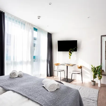 Appart hôtel Limehome Friesenplatz - Digital Access 3*