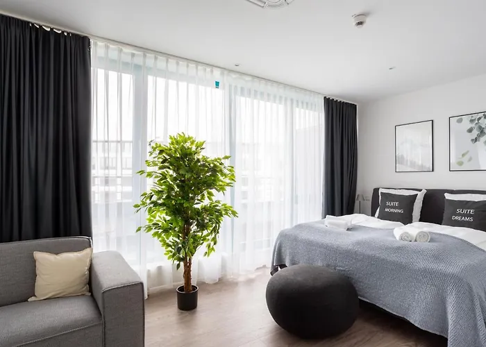 Limehome Friesenplatz - Digital Access Lägenhetshotell 3*