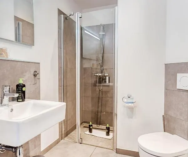 Lägenhetshotell Limehome Friesenplatz - Digital Access 3*